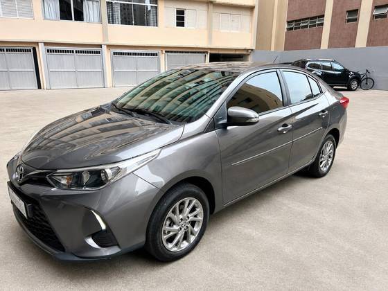 TOYOTA YARIS 1.5 16V FLEX SEDAN XS CONNECT MULTIDRIVE TOYOTA YARIS 1.5 16V FLEX SEDAN XS CONNECT MULTIDRIVE
